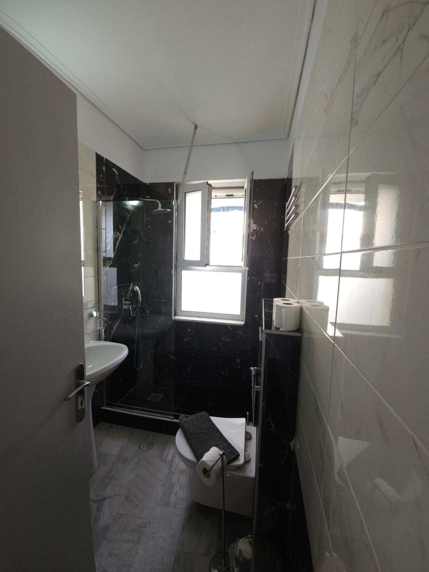 Sunny Apartment On The 2Nd Floor In Bohemian Psiri In Athens' Historic Center-In Vivo Apartments Exterior photo